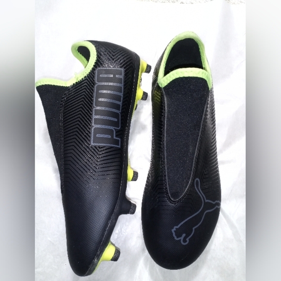 Puma Black and Lime Green Athletic Shoes - Picture 8 of 10